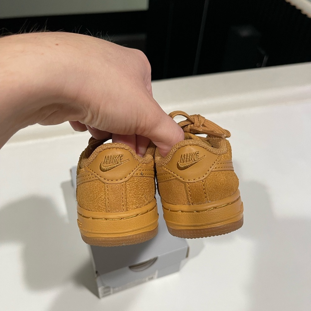 Nike Kids Brown Sneakers - Picture 4 of 5